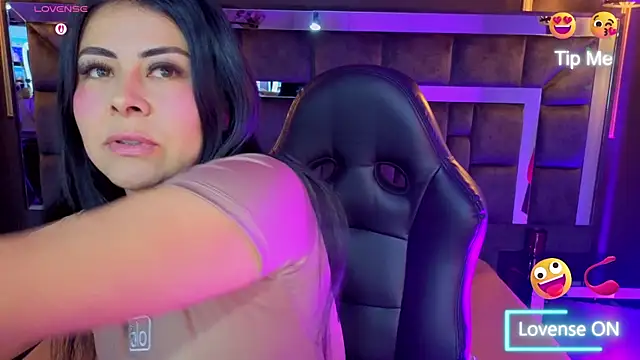 Snapshot of Aniajoness_ chatting on January 18, 2026, 4:27 am Aniajoness online show from January 18, 2026, 4:27 am