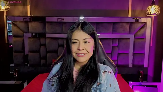 Aniajoness  online show from November 25, 2025, 3:40 am