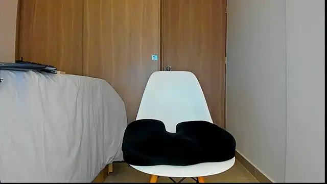 Alphapulsex online show from April 2, 2026, 2:35 pm