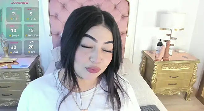 MeganStar   online show from October 7, 2025, 11:55 am