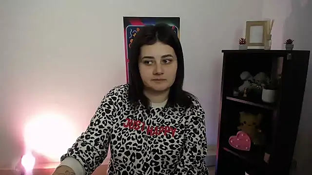 Katrin kiss  online show from September 30, 2025, 12:55 pm