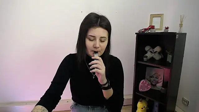 Snapshot of Katrin_kiss_ chatting on January 19, 2026, 1:37 pm Katrin kiss online show from January 19, 2026, 1:37 pm