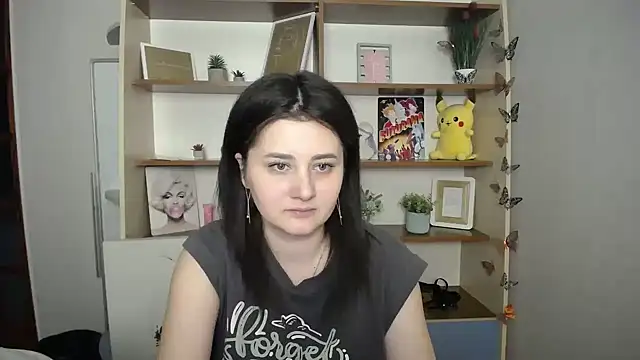 Katrin kiss  online show from March 26, 2026, 2:26 pm