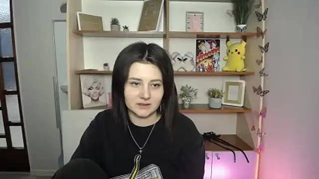 Katrin kiss  online show from March 27, 2026, 1:23 pm