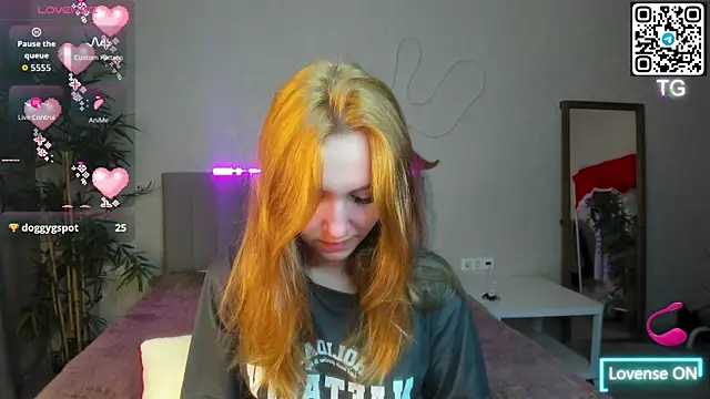 Luna G0ld online show from October 30, 2025, 12:09 am