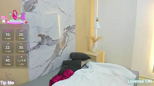 DollyBrowncc online show from September 27, 2025, 2:18 am