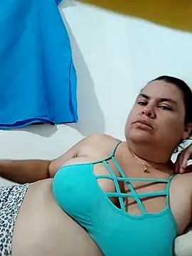 yaneth  online show from October 17, 2025, 1:09 am