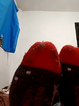 yaneth  online show from December 21, 2025, 11:27 pm