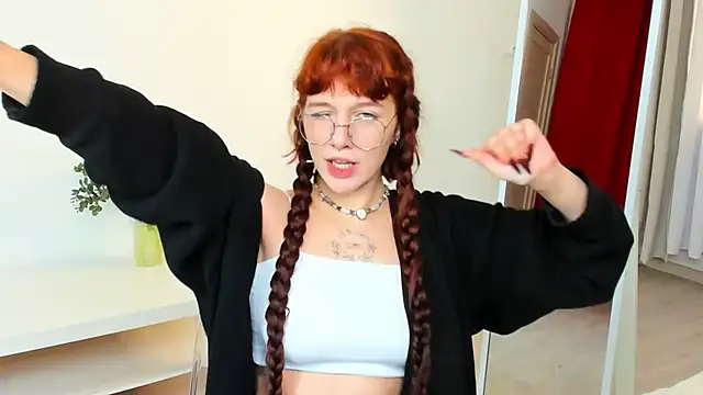 LeelooYolo online show from November 9, 2025, 10:30 am