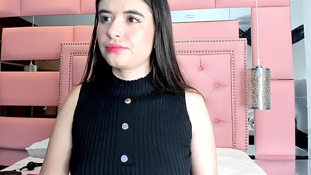 LiliCarterm online show from January 9, 2026, 7:43 pm