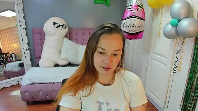 Tammy parker  online show from October 6, 2025, 2:24 am