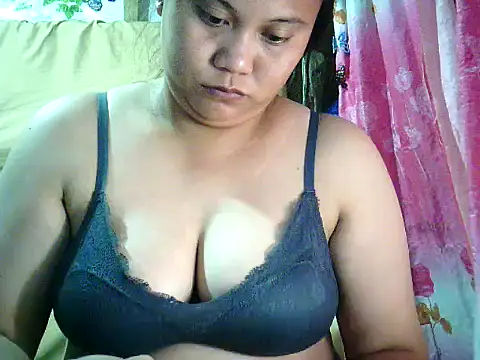 yuana25 online show from February 7, 2026, 11:07 am