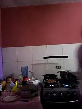 HOMBRESUPERHOT online show from March 10, 2026, 12:47 am