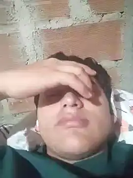 HOMBRESUPERHOT online show from November 2, 2025, 2:33 pm