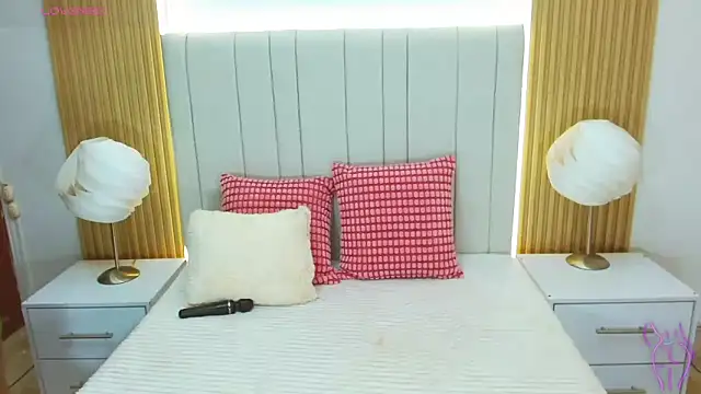 WildScarlet online show from September 13, 2025, 12:38 pm