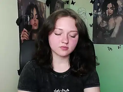LadyAlice  online show from May 27, 2026, 6:15 pm