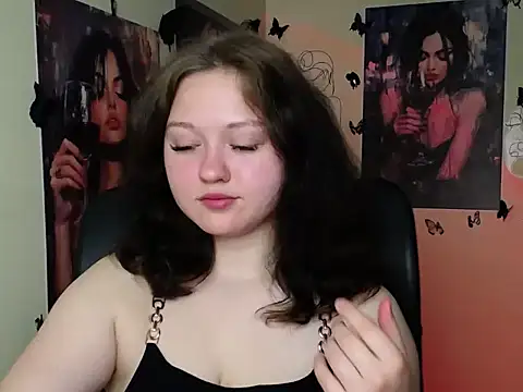 Snapshot of LadyAlice_ chatting on June 5, 2026, 5:56 am LadyAlice online show from June 5, 2026, 5:56 am