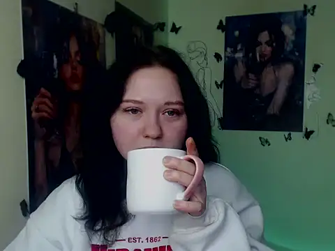 LadyAlice  online show from February 2, 2026, 7:18 am