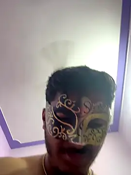 VVcouple online show from September 8, 2025, 6:18 pm