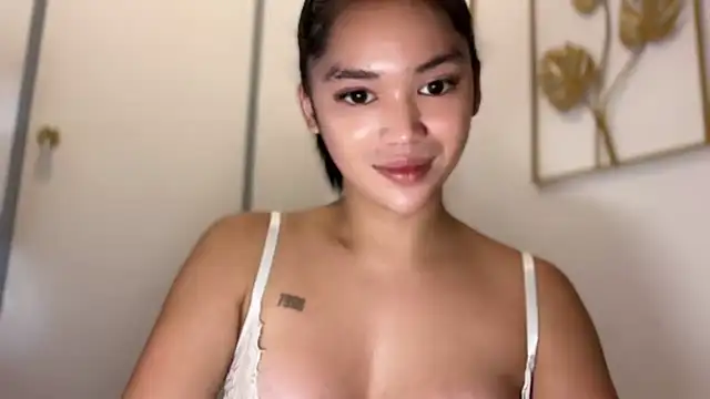 MeJustee online show from October 12, 2025, 5:25 pm