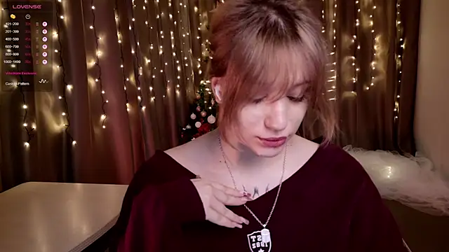 Morvelyn online show from December 19, 2025, 2:19 pm