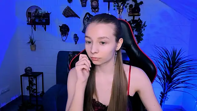 JulieDaniel online show from February 26, 2026, 4:34 am