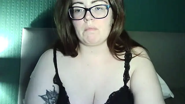 Curvy-BellaX online show from October 10, 2025, 8:42 pm