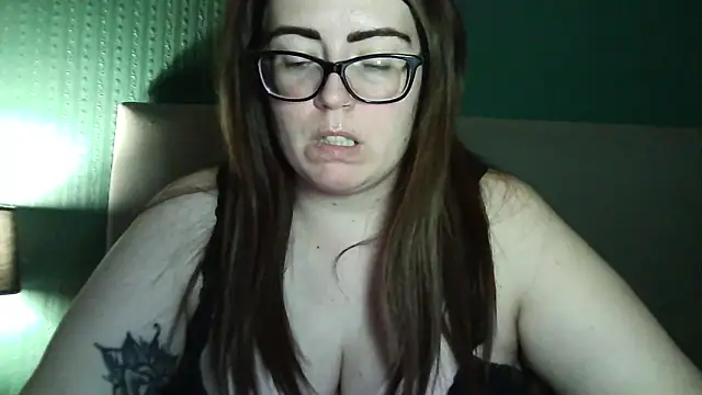Curvy-BellaX online show from October 11, 2025, 7:48 pm