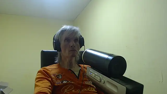 k74robert online show from December 2, 2025, 10:55 pm