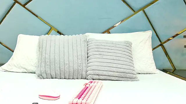 marcela rojas online show from October 15, 2025, 11:29 am