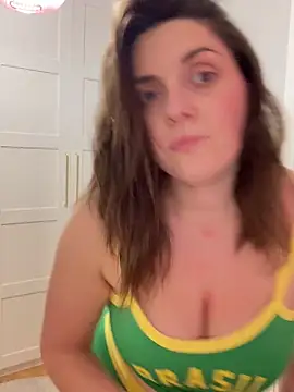 chloedlm5 online show from March 16, 2026, 9:39 pm