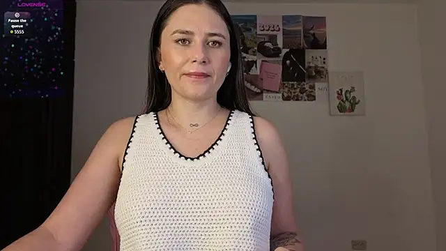 Veronika  Winslow  online show from June 16, 2026, 8:03 am
