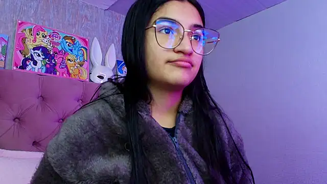 laurenelove online show from February 11, 2026, 3:17 am