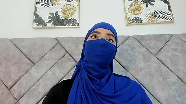 nayiraa  online show from March 26, 2026, 8:07 pm