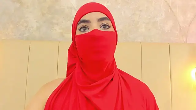 nayiraa  online show from April 23, 2026, 11:38 am