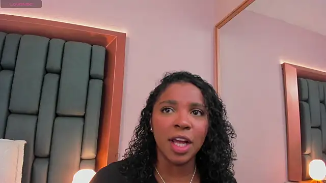 Snapshot of LisaMendez chatting on February 13, 2026, 10:54 pm LisaMendez online show from February 13, 2026, 10:54 pm