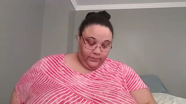 SexyBBW10790 online show from March 27, 2026, 2:07 pm