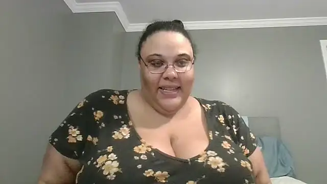 SexyBBW10790 online show from March 4, 2026, 12:13 pm