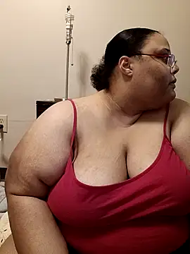 Snapshot of SexyBBW10790 chatting on September 28, 2025, 1:23 am SexyBBW10790 online show from September 28, 2025, 1:23 am