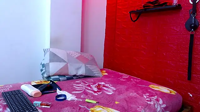 bdsmforever18 online show from November 30, 2025, 1:50 am