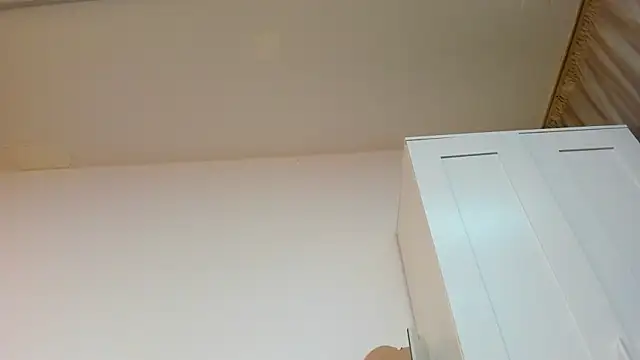 Anyssia online show from February 11, 2026, 6:41 pm