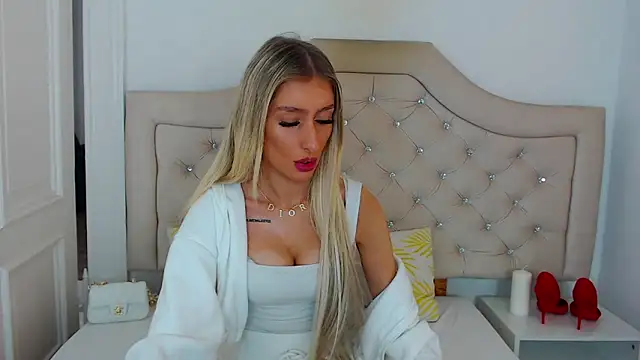 NatalieSensual online show from October 19, 2025, 8:06 am