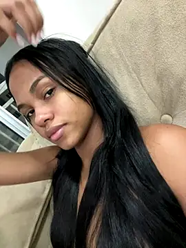 Snapshot of Sabryynna chatting on September 19, 2025, 1:53 am Sabryynna online show from September 19, 2025, 1:53 am