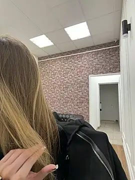 Snapshot of MarilynNova chatting on February 4, 2026, 5:02 am MarilynNova online show from February 4, 2026, 5:02 am