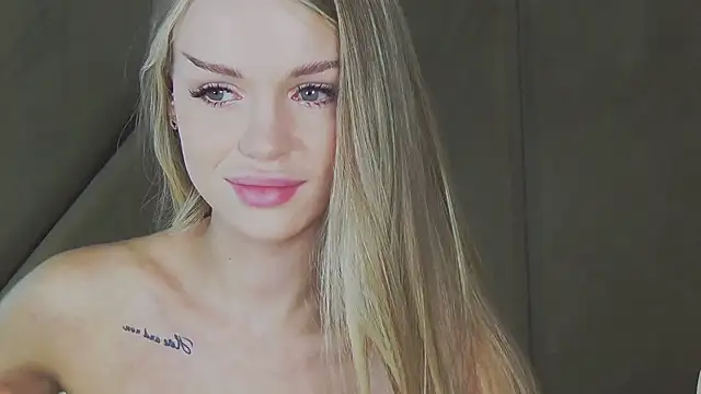 MarilynNova online show from April 10, 2026, 5:58 am