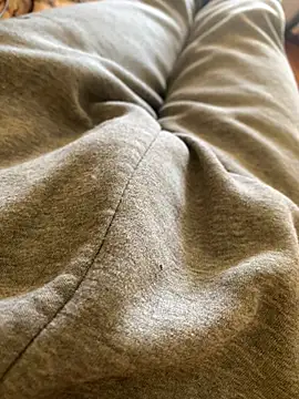 MuzzyFacing online show from April 13, 2026, 11:47 am