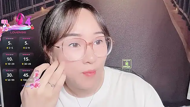 Snapshot of Liqinqin chatting on September 10, 2025, 3:55 pm Liqinqin online show from September 10, 2025, 3:55 pm