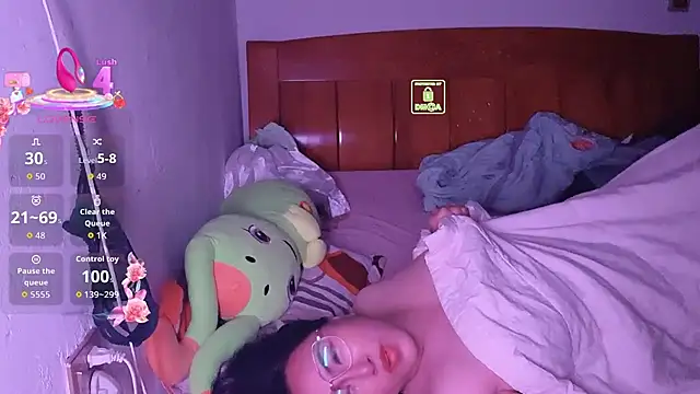 Snapshot of Liqinqin chatting on September 13, 2025, 9:48 pm Liqinqin online show from September 13, 2025, 9:48 pm