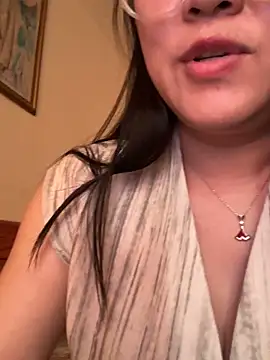 Snapshot of Liqinqin chatting on October 5, 2025, 9:00 am Liqinqin online show from October 5, 2025, 9:00 am