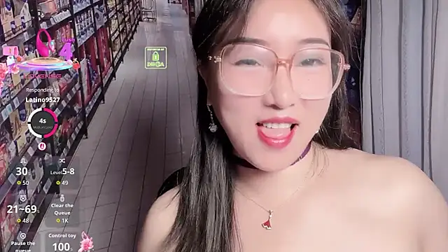 Snapshot of Liqinqin chatting on October 1, 2025, 4:55 pm Liqinqin online show from October 1, 2025, 4:55 pm